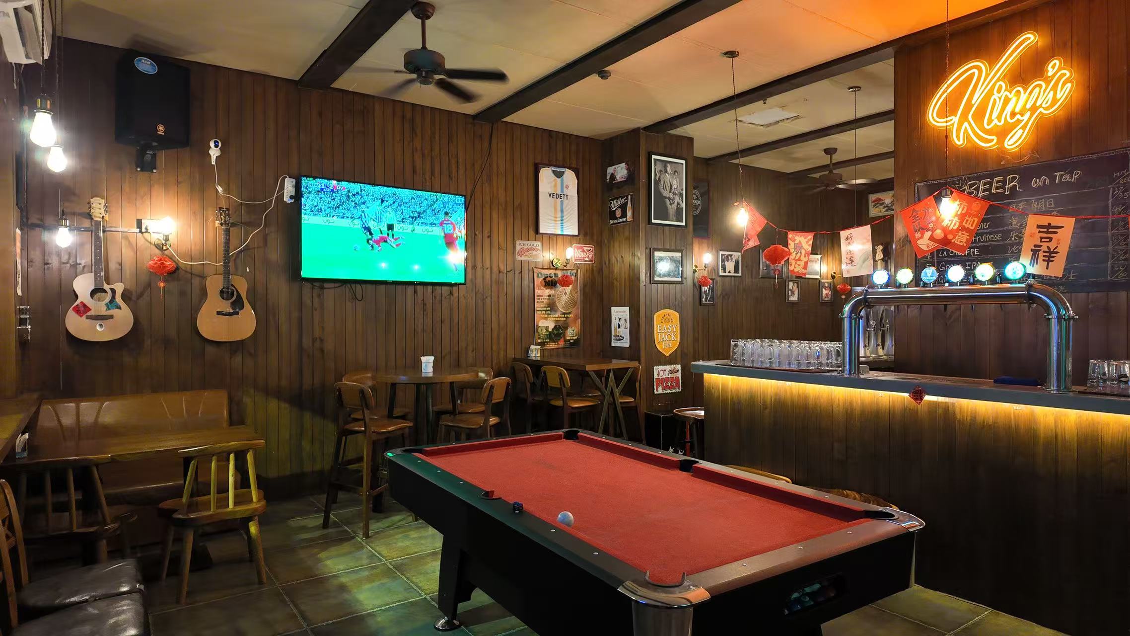 Kings Bar Inside